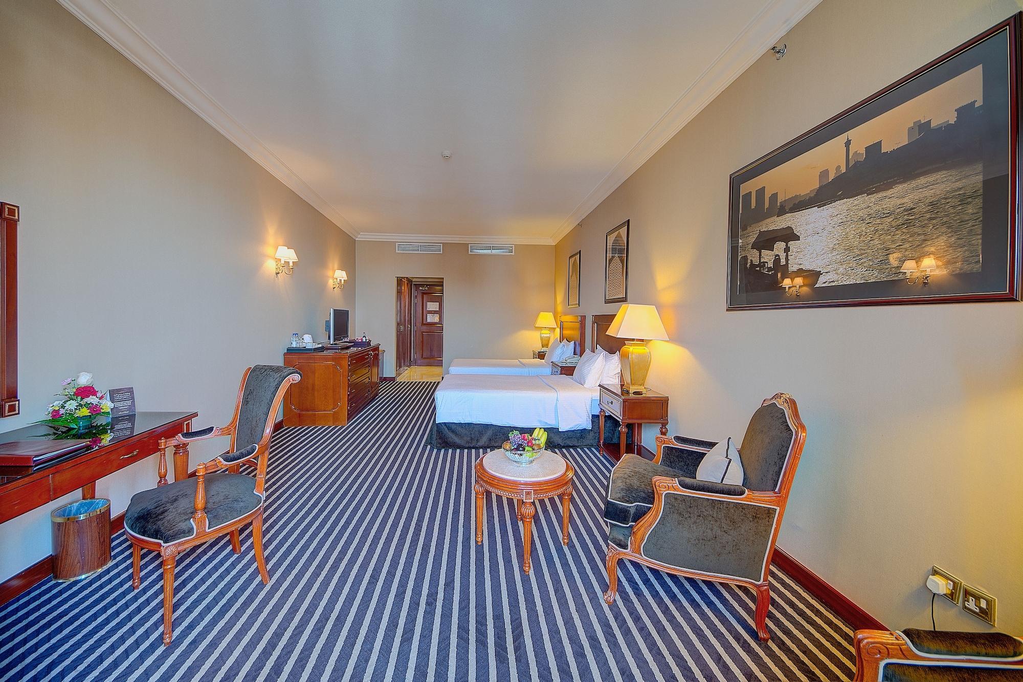 דובאי Royal Ascot Hotel מראה חיצוני תמונה