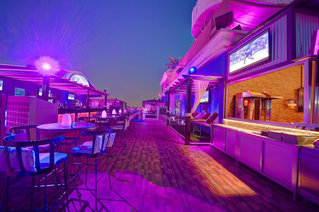 דובאי Royal Ascot Hotel מראה חיצוני תמונה